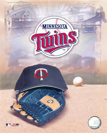 Minnesota Twins - '05 Logo / Cap and Glove
