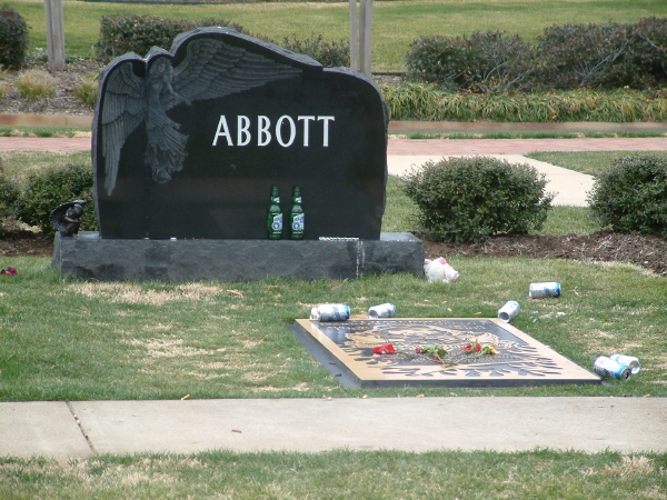 Dimebag Darrell Abbott Gravesite